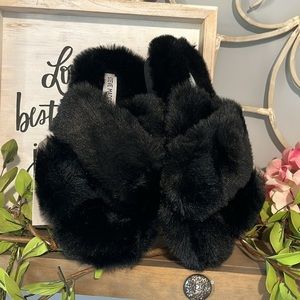 Steve Madden Slippers Black Soft Comfy Slip Ons House Shoes Slides Womens New